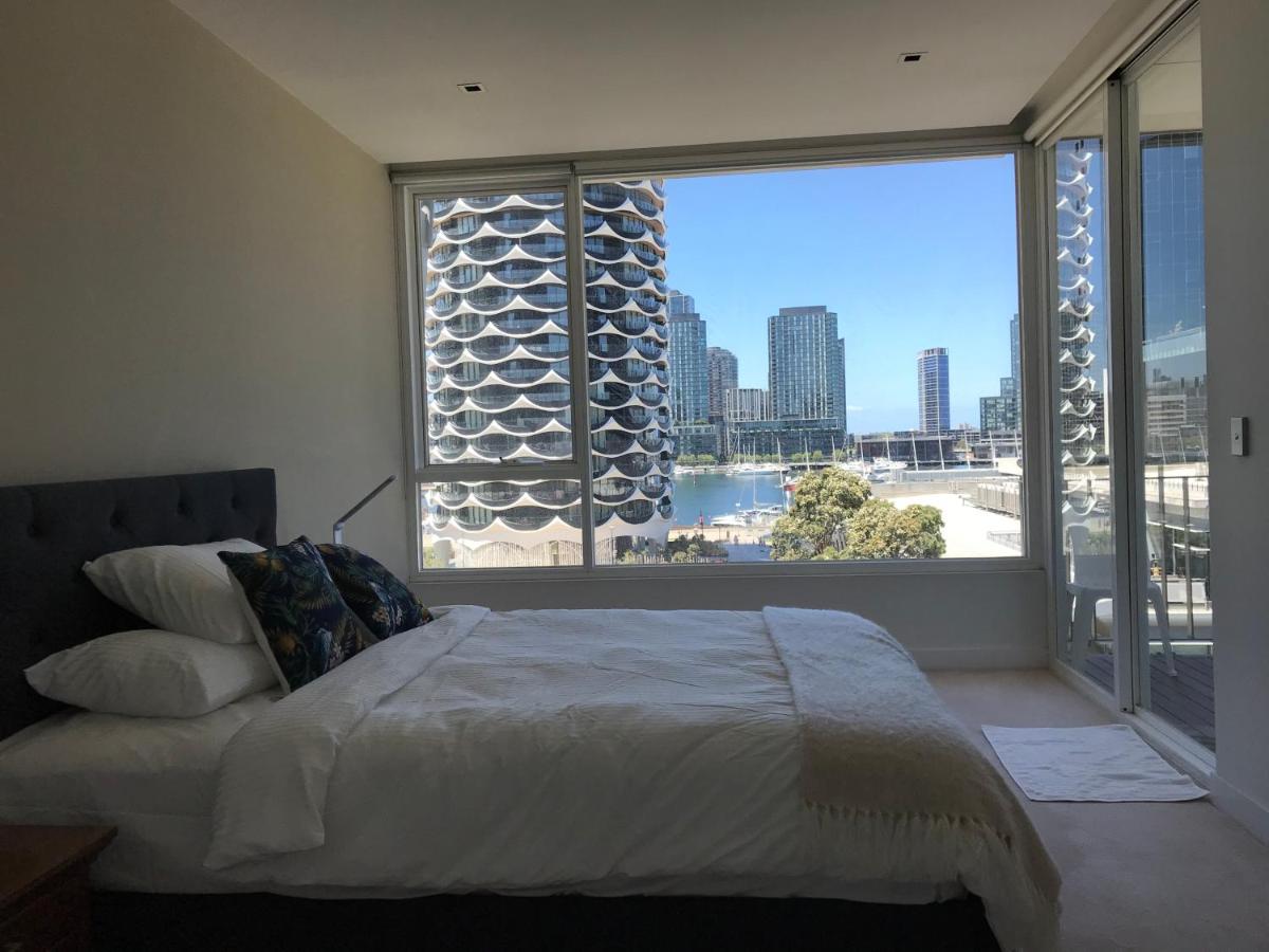 Docklands Luxury Penthouse Right Above the District interior