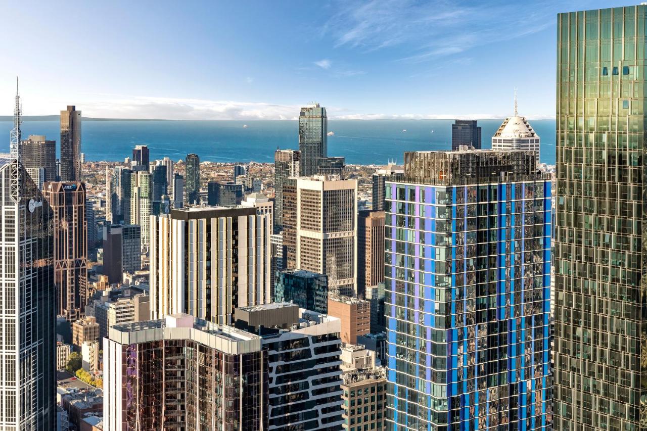 Three-Bedroom Sky Apartment — Imagine Lighthouse in Melbourne CBD
