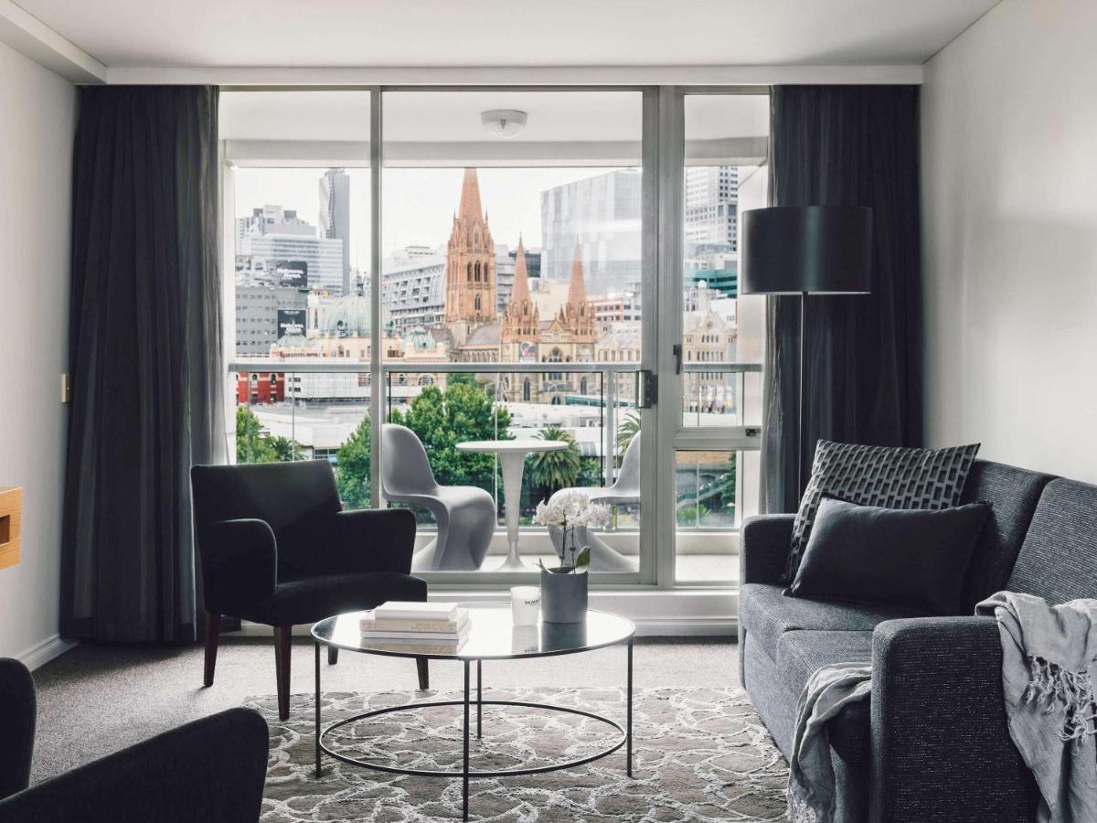 One-Bedroom Deluxe Suite with Balcony — Quay West Suites in Southbank