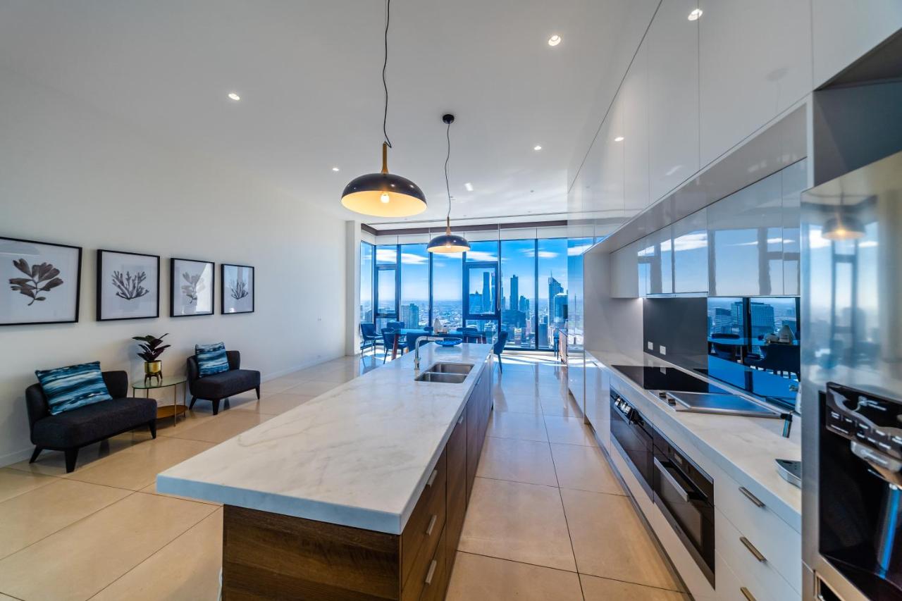 Spectacular Sky Top Penthouse 51st Floor in Southbank